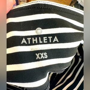 Athleta Black and White stripe horizontal cropped leggings, EUC size XXSmall